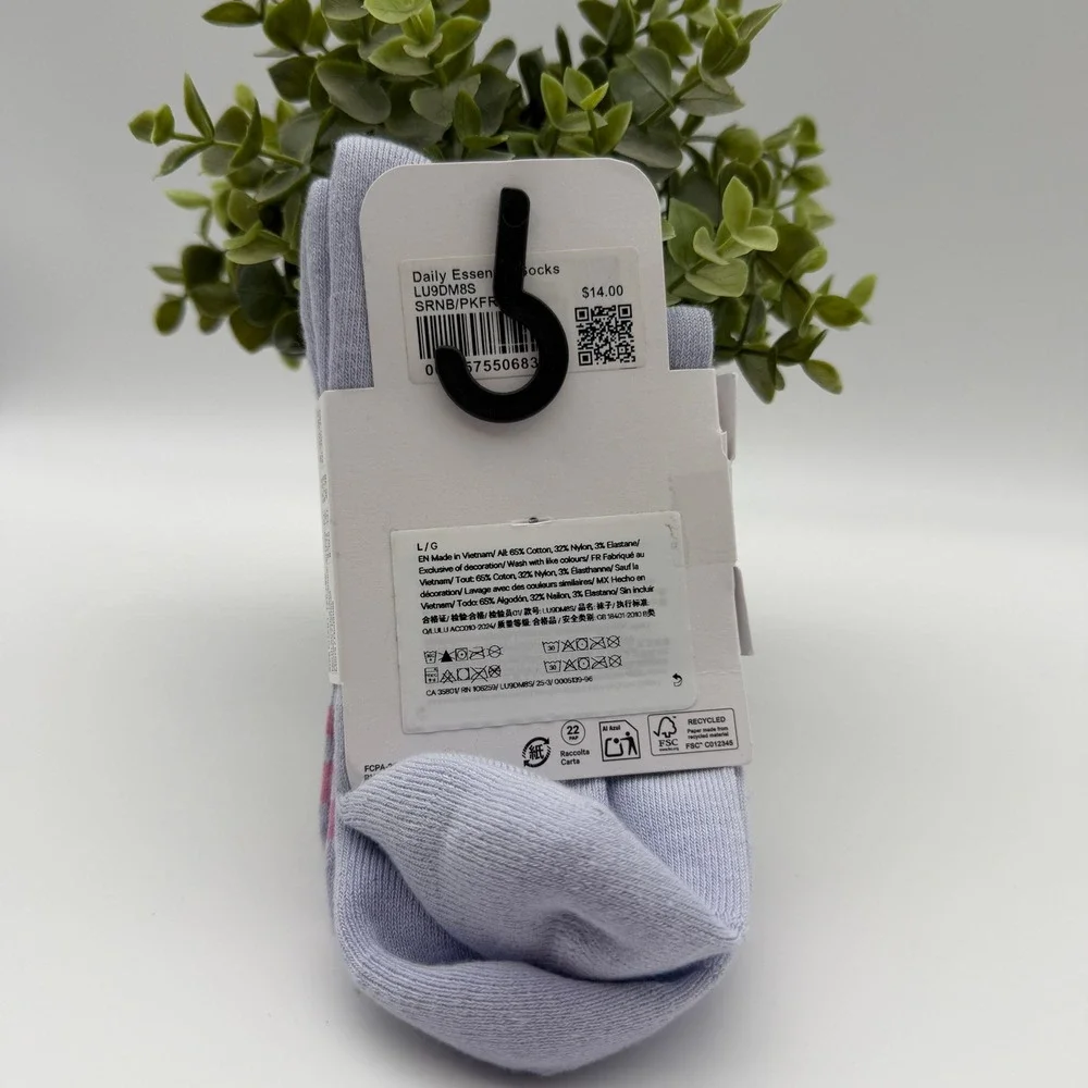 Lululemon Daily Essential Socks Quarter Length Purple Pink Stripe Size Large NWT